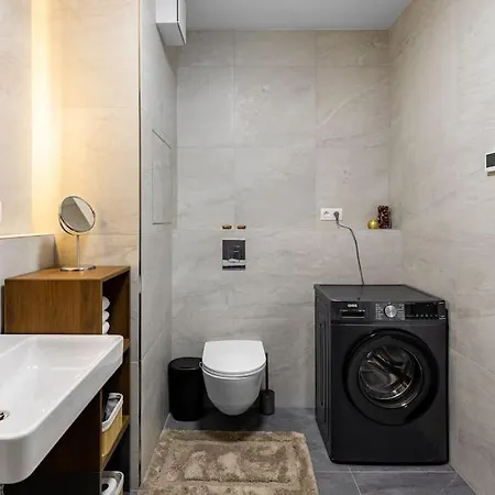 Apartman Zwirn Comfort With Balcony Pozsony