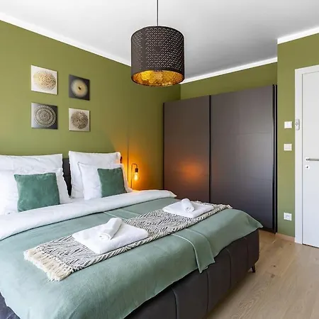 Zwirn Comfort With Balcony