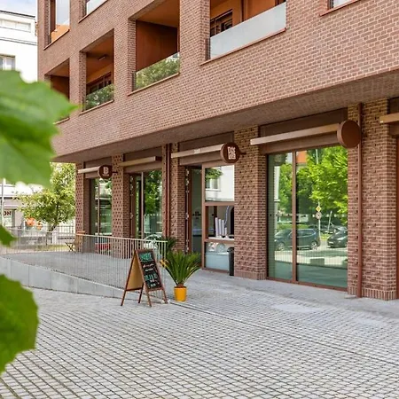 아파트 Zwirn Comfort With Balcony 브라티슬라바