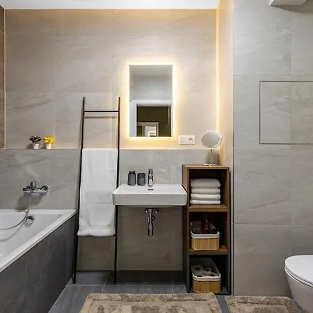 Zwirn Comfort With Balcony *