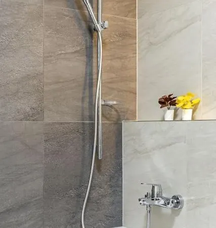 Zwirn Comfort With Balcony *