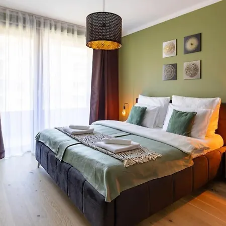 Zwirn Comfort With Balcony 아파트